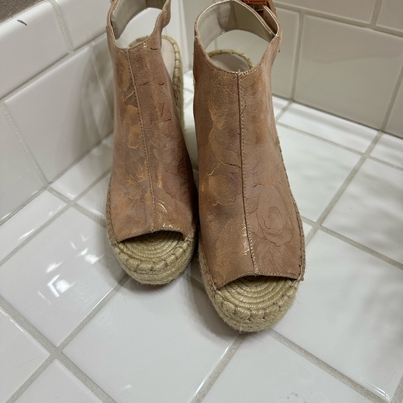 Kenneth Cole Olivia Rose Gold Wedge Espadrille - Picture 6 of 6